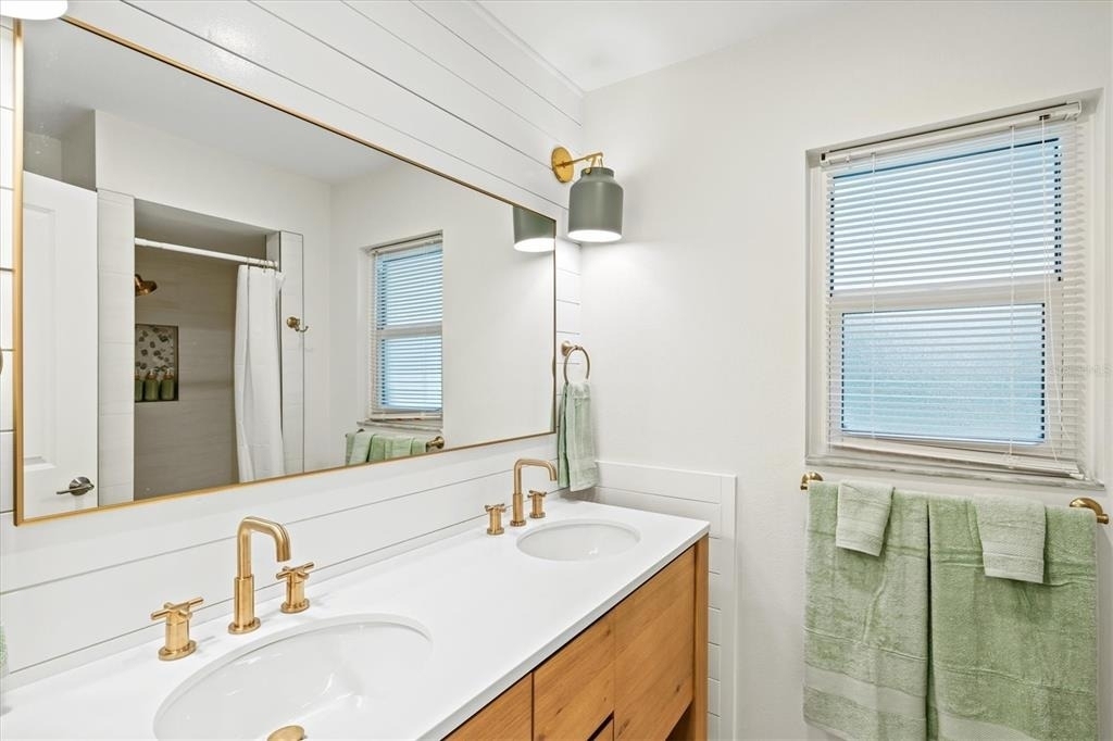 2641 Hyde Park Street - Photo 36