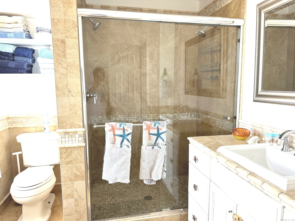 2149 Fairfield Beach Road - Photo 21