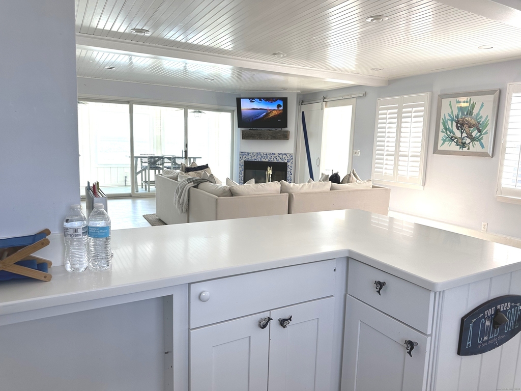 2149 Fairfield Beach Road - Photo 26