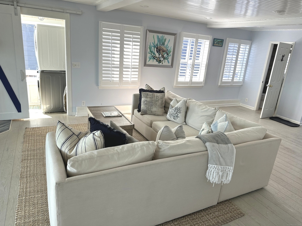 2149 Fairfield Beach Road - Photo 31