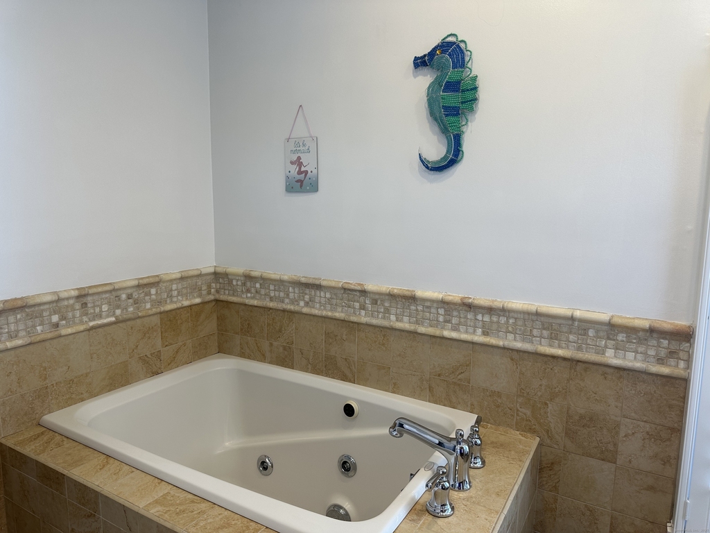 2149 Fairfield Beach Road - Photo 6