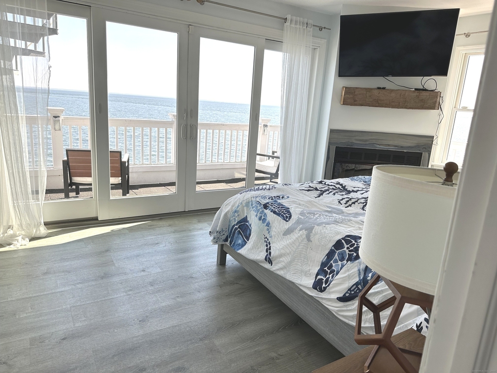 2149 Fairfield Beach Road - Photo 16
