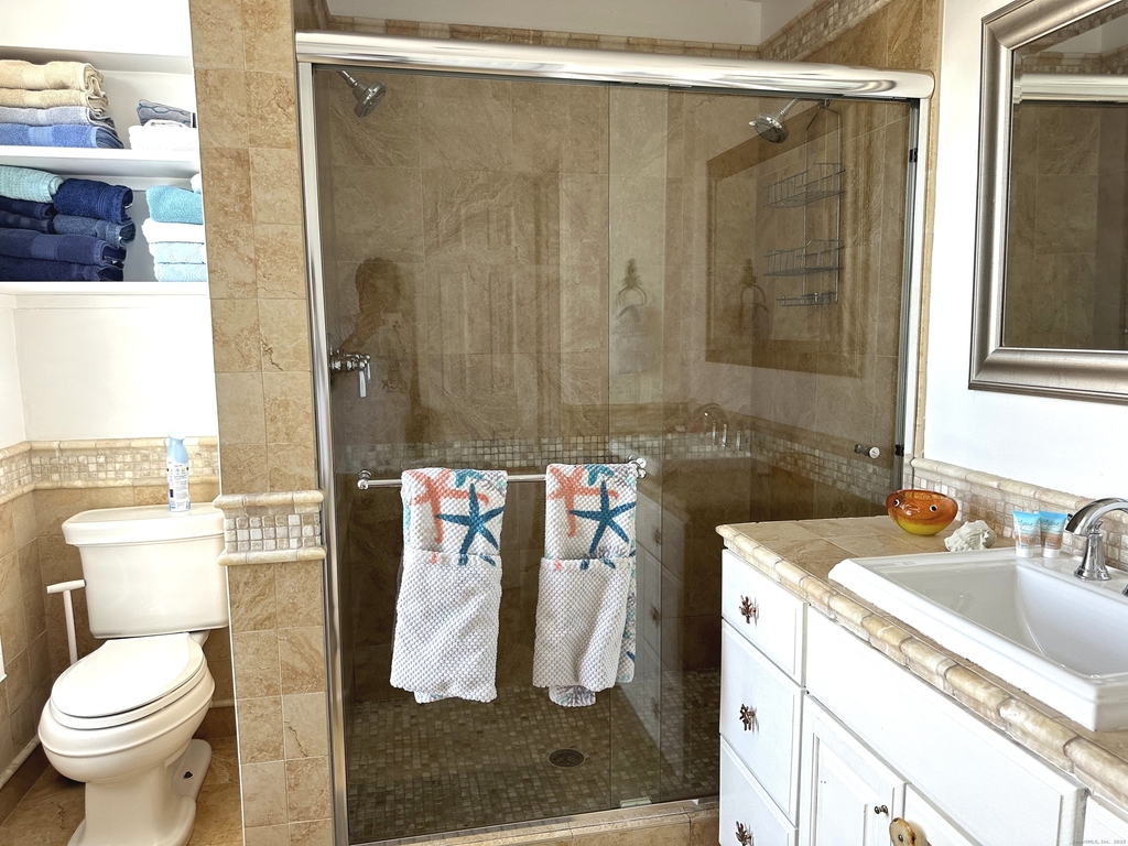2149 Fairfield Beach Road - Photo 32