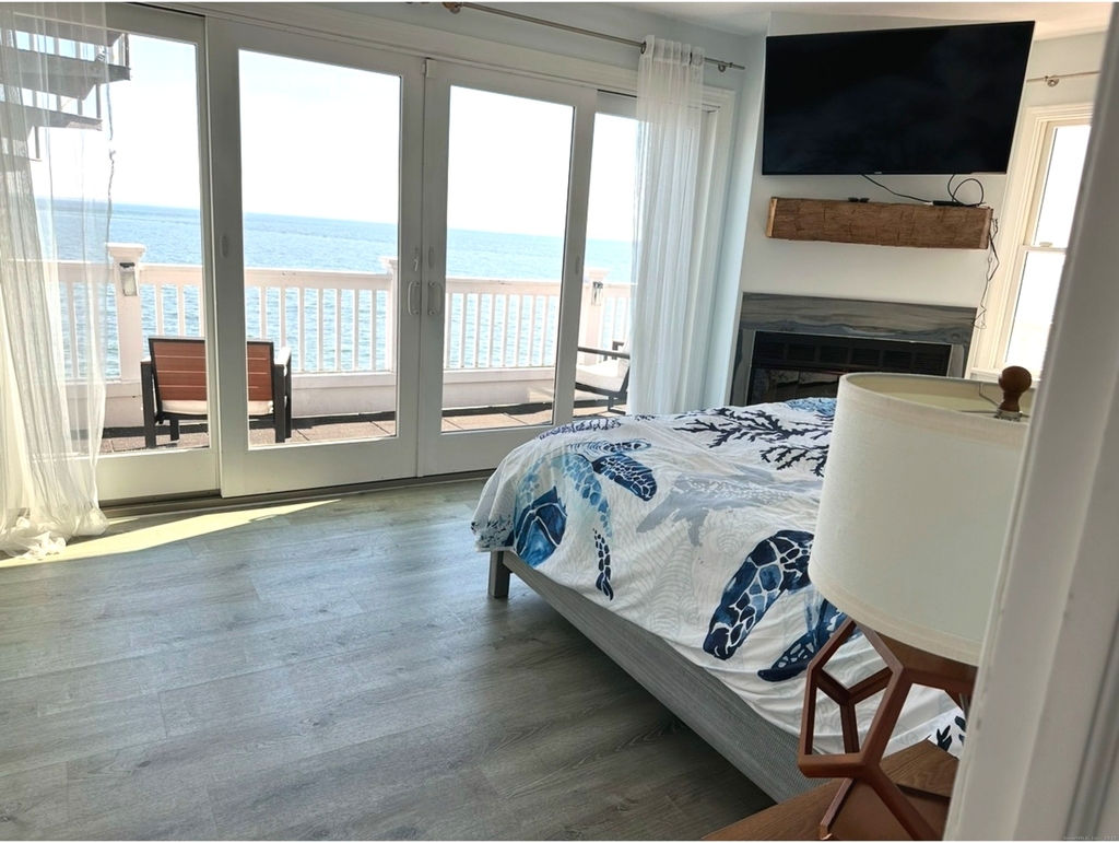 2149 Fairfield Beach Road - Photo 23