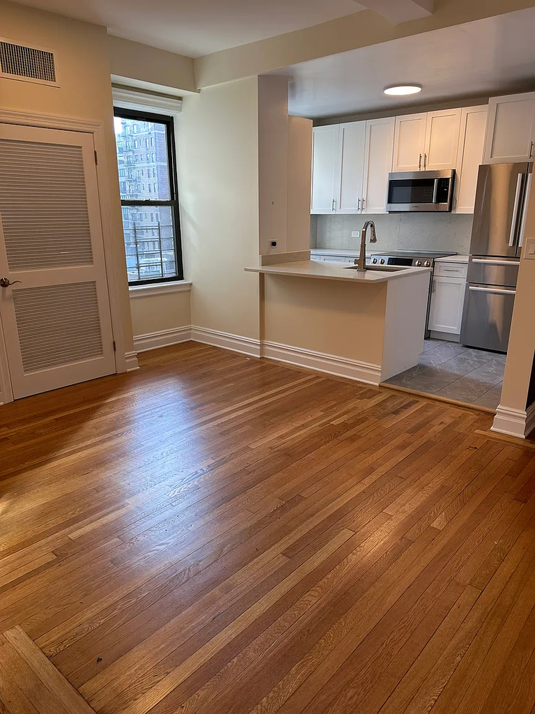111 East 80th Street - Photo 1