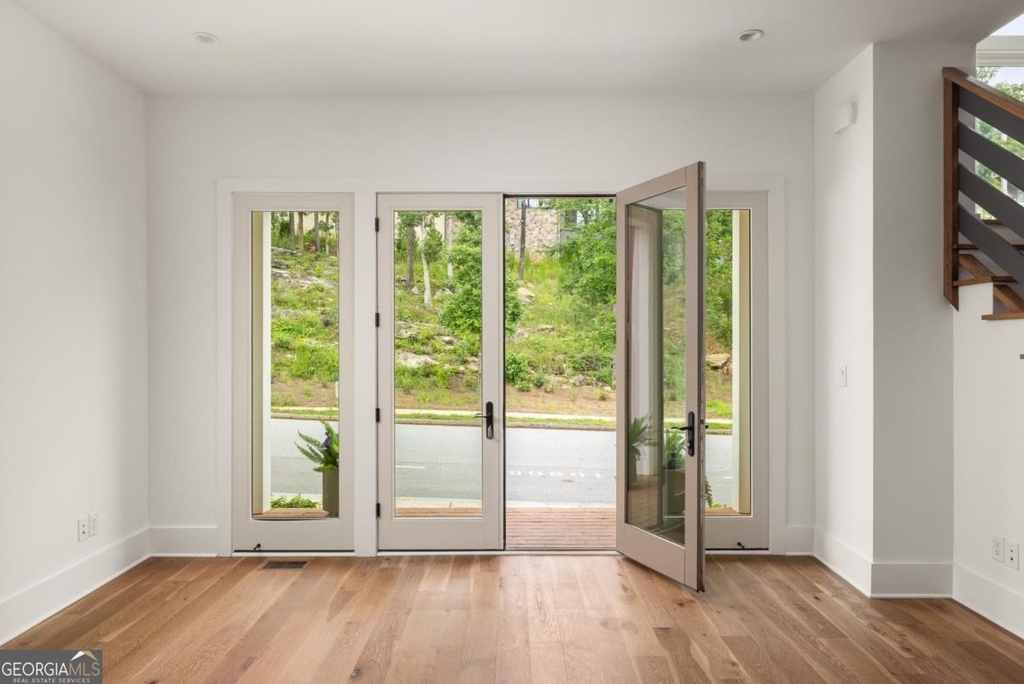 10904 Serenbe Lane - Photo 3