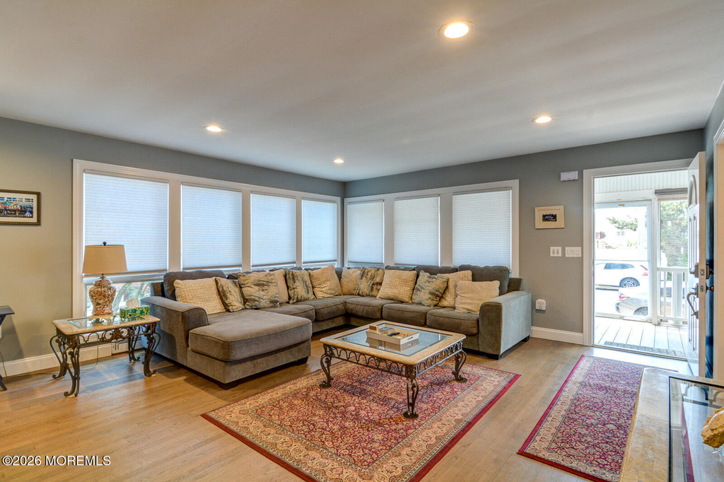 10 E Street - Photo 20