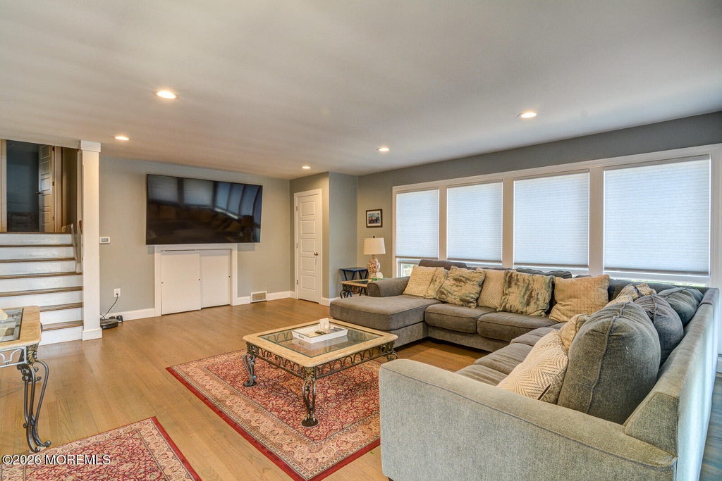 10 E Street - Photo 21
