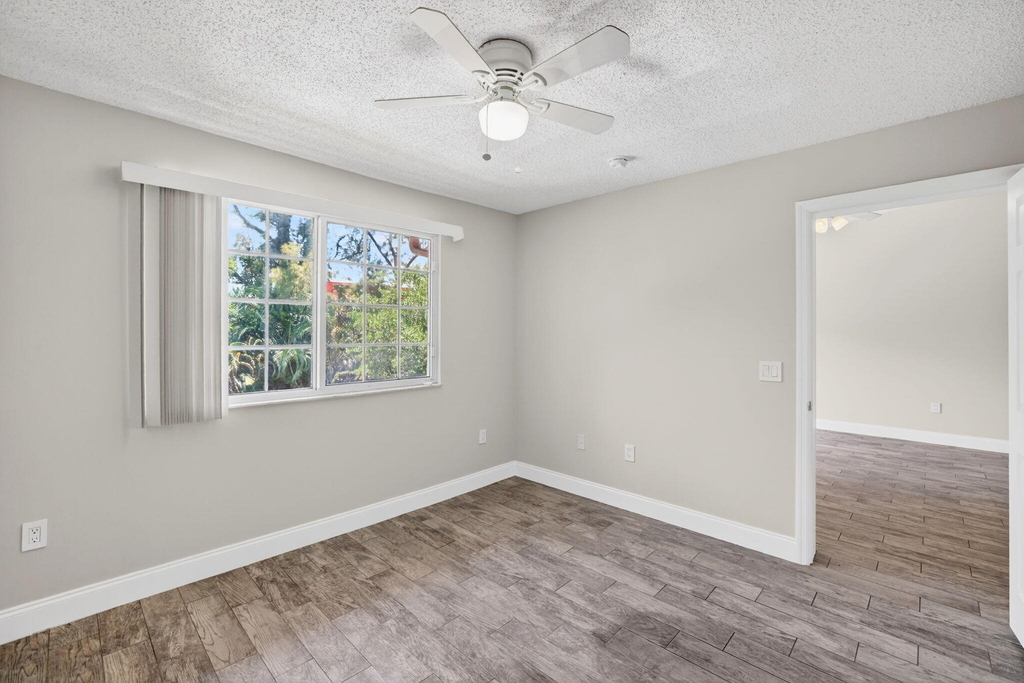 2119 Se 10th Avenue - Photo 21