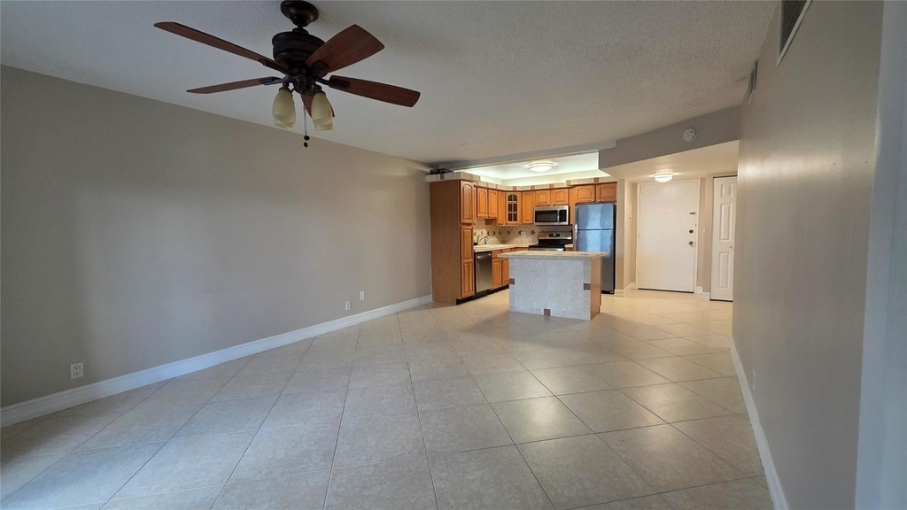 253 S Cypress Road - Photo 3