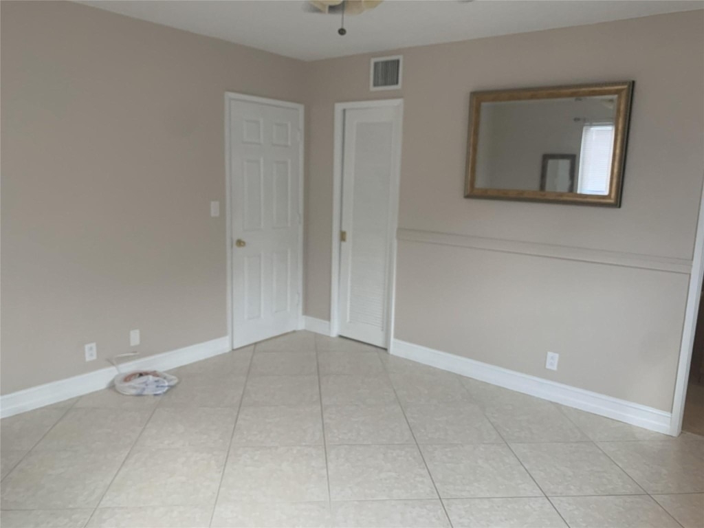 253 S Cypress Road - Photo 4