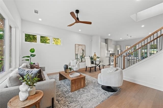 1514 Holly Avenue - Photo 4