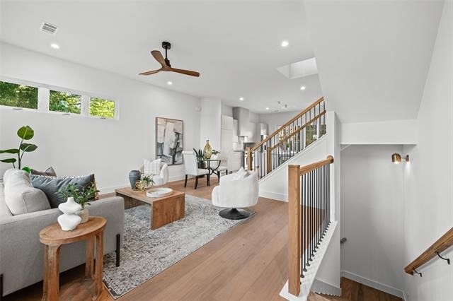 1514 Holly Avenue - Photo 3