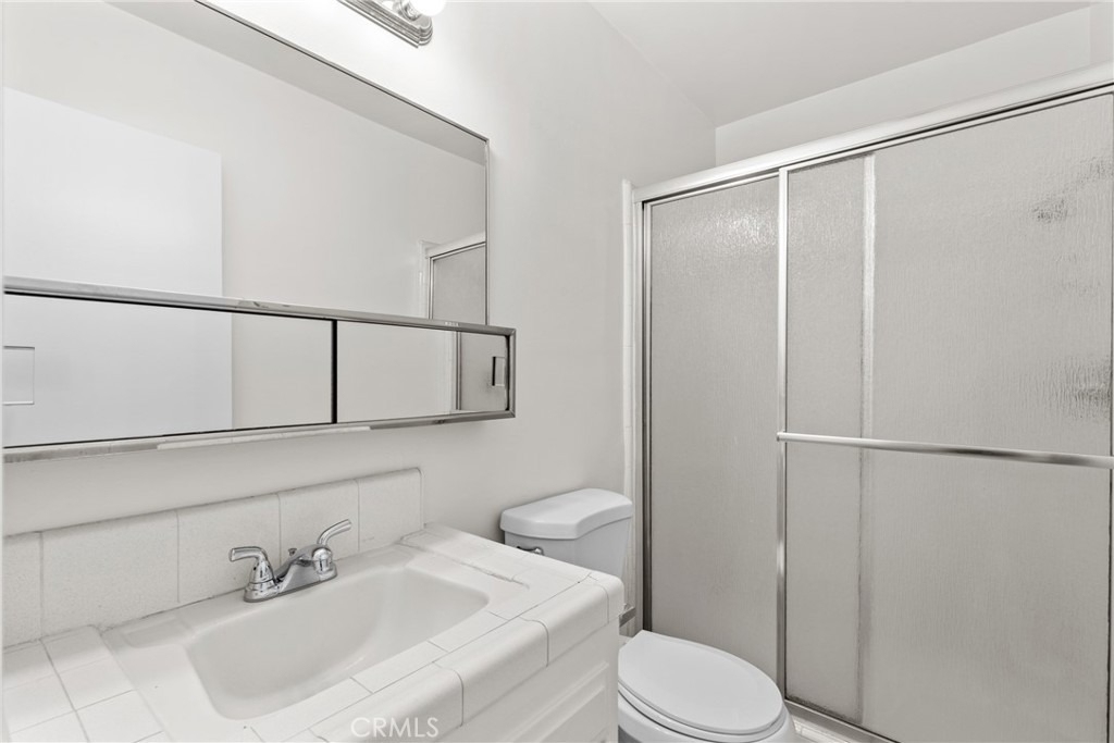 4924 Kester Avenue - Photo 14