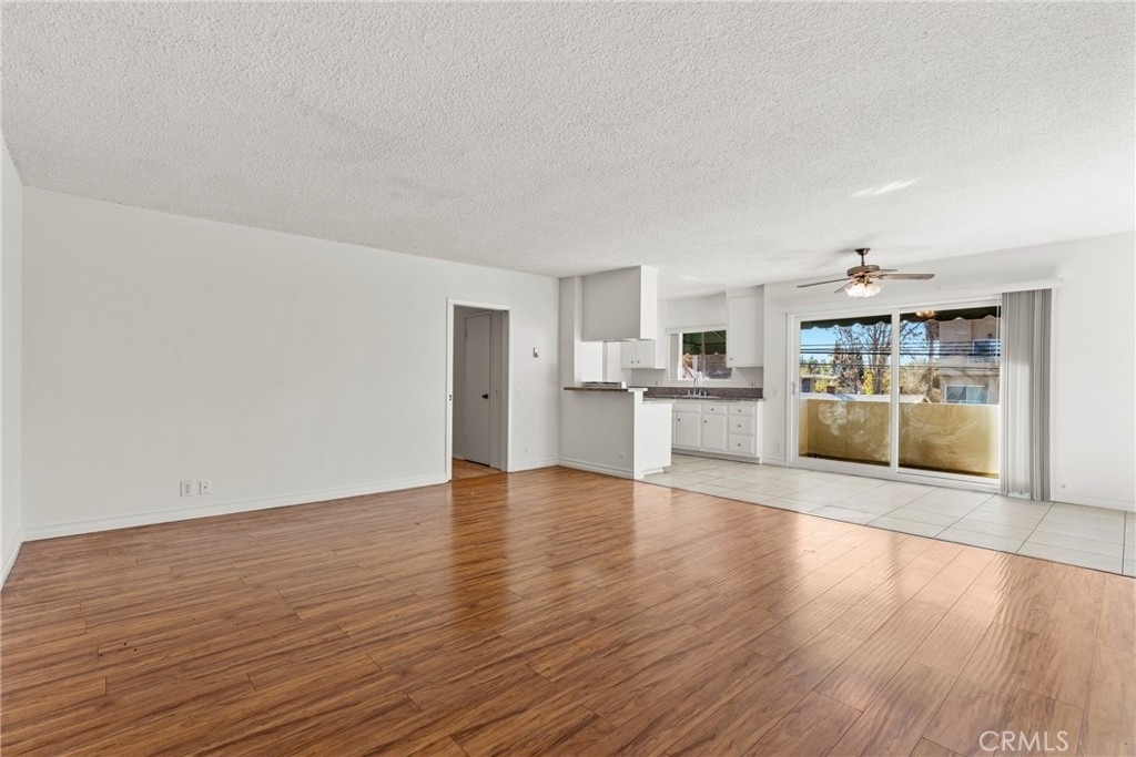 4924 Kester Avenue - Photo 0