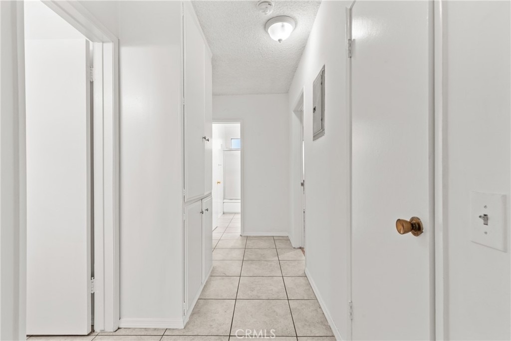 4924 Kester Avenue - Photo 10