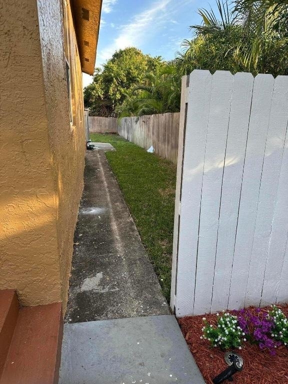 833 Briggs Street Street - Photo 2