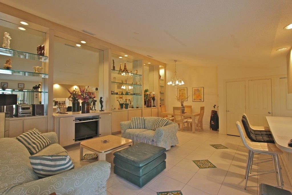 10201 Chapman Oak Court - Photo 3