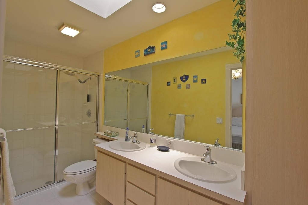 10201 Chapman Oak Court - Photo 12