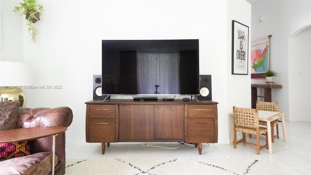 5449 Grande Palm Circle - Photo 4