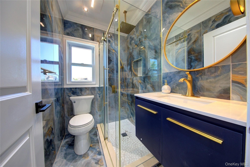 16 Roosevelt Avenue - Photo 9