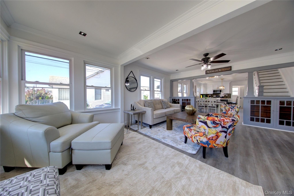 16 Roosevelt Avenue - Photo 1