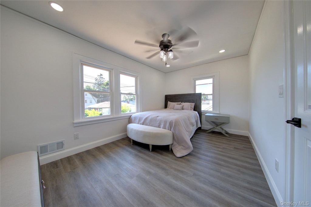 16 Roosevelt Avenue - Photo 12
