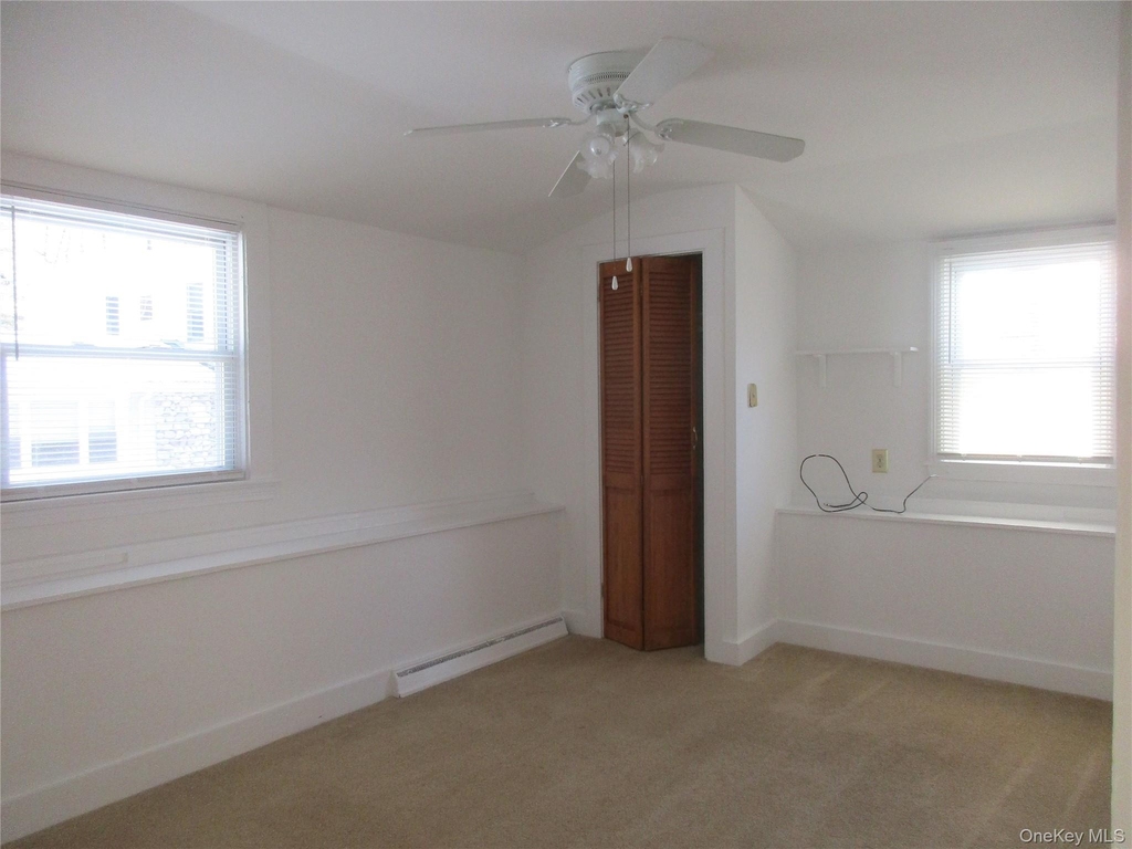 44 1/2 Academy Avenue - Photo 7