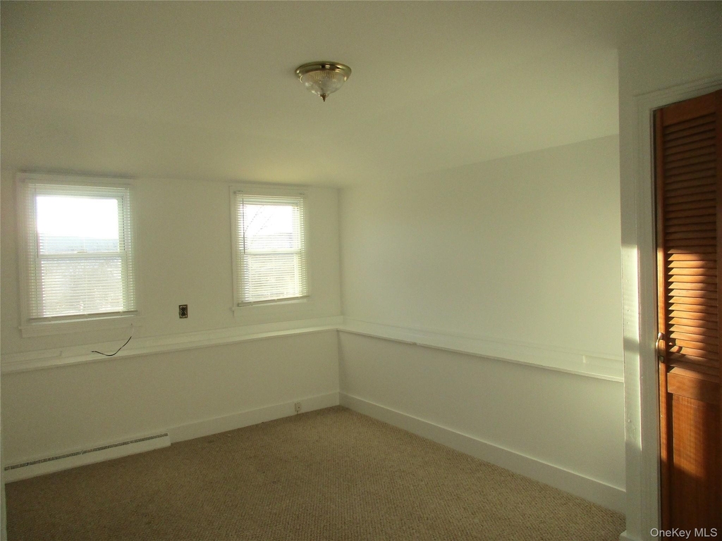 44 1/2 Academy Avenue - Photo 6