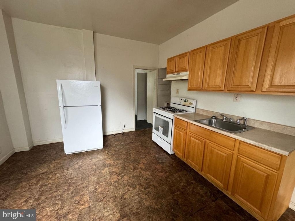 1016 Pine Street - Photo 2