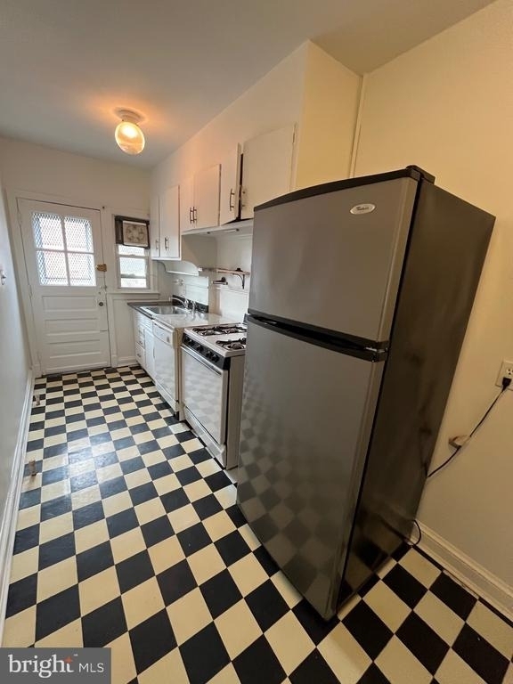 4034 7th Street Ne - Photo 0