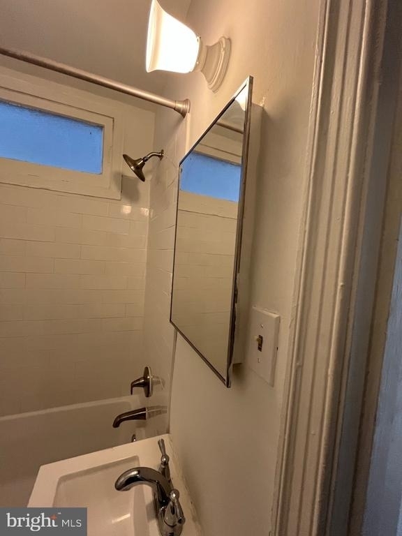 4034 7th Street Ne - Photo 1