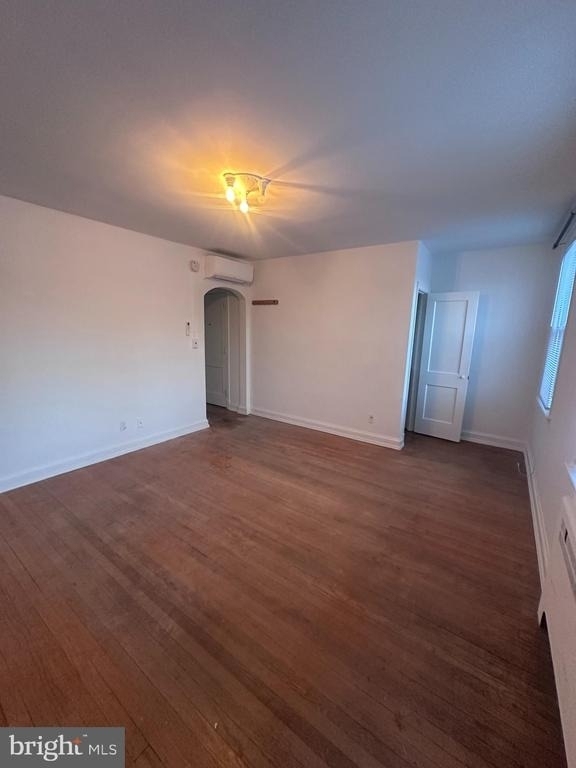 4034 7th Street Ne - Photo 5