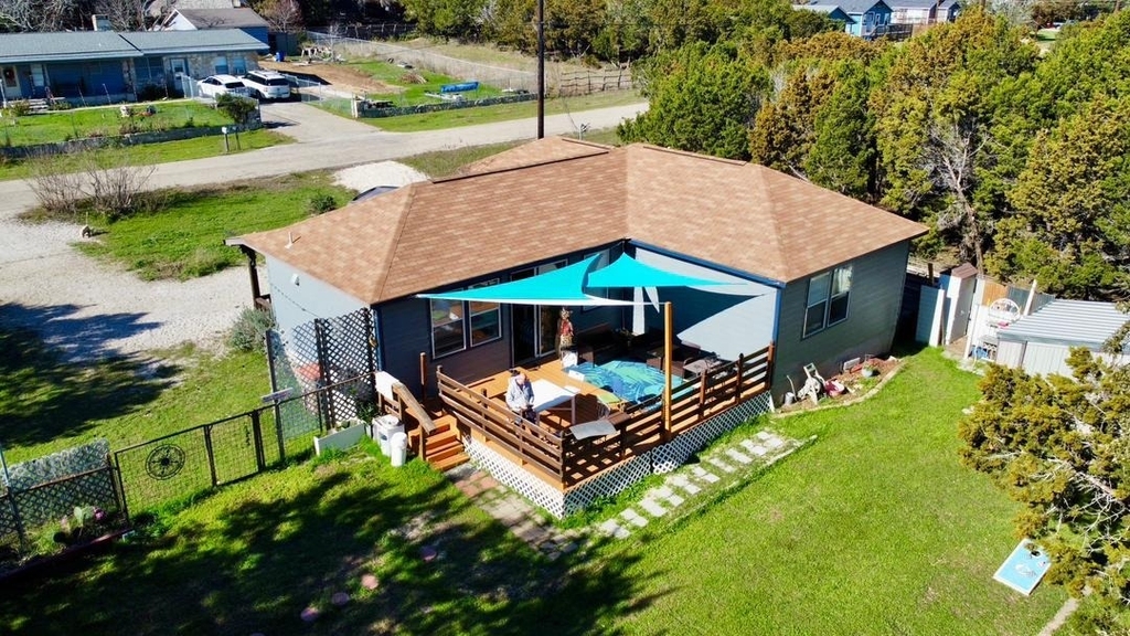 1104 Blueridge Dr - Photo 1