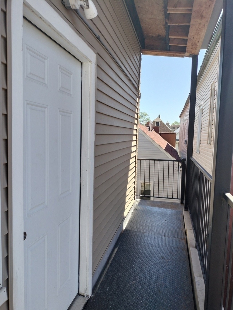 1943 W 48th Street - Photo 3