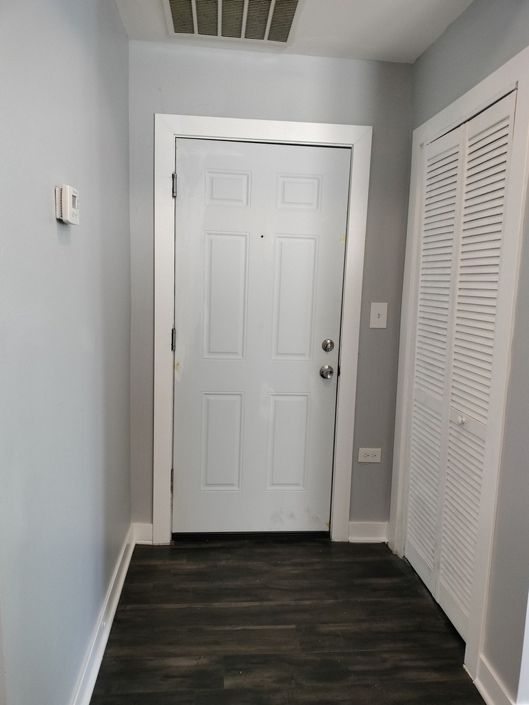 1943 W 48th Street - Photo 6