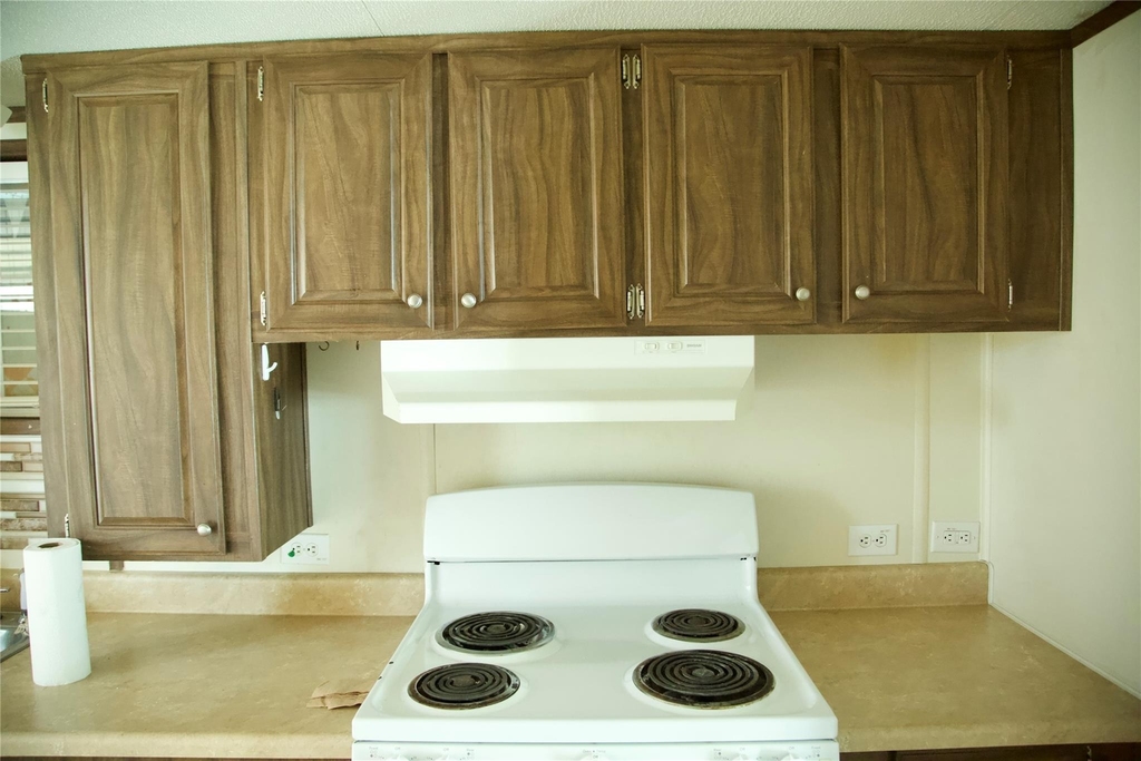4443 6th Street Street - Photo 4
