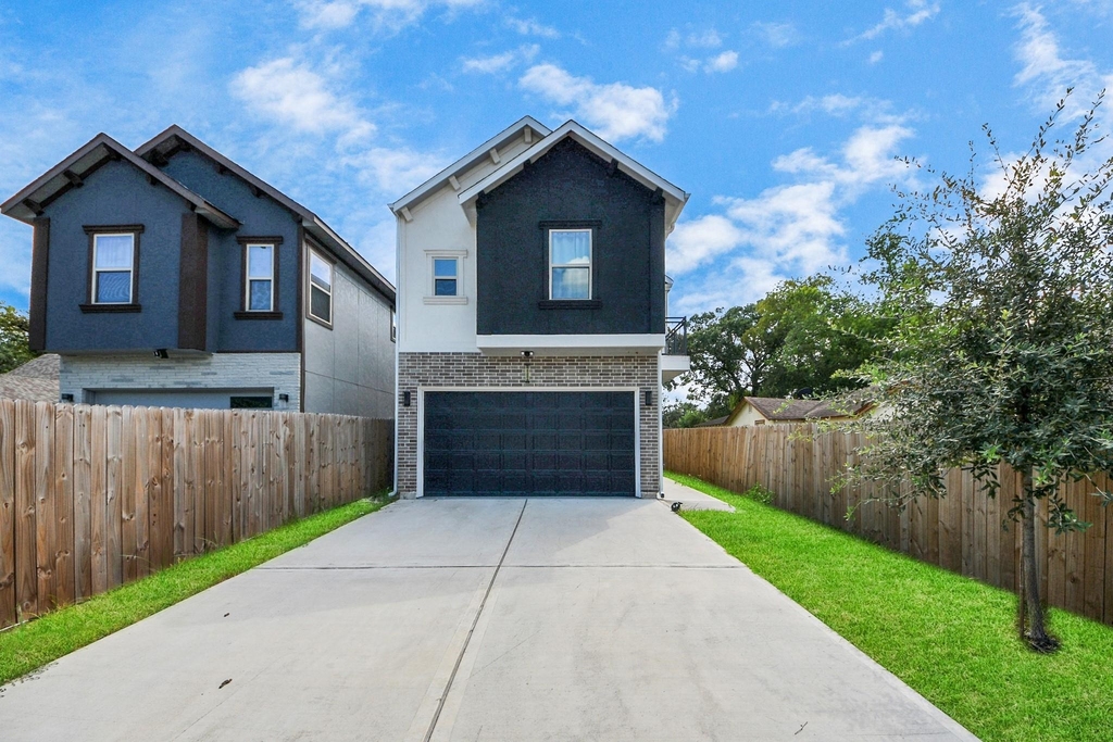 8420a Lanewood Drive - Photo 3