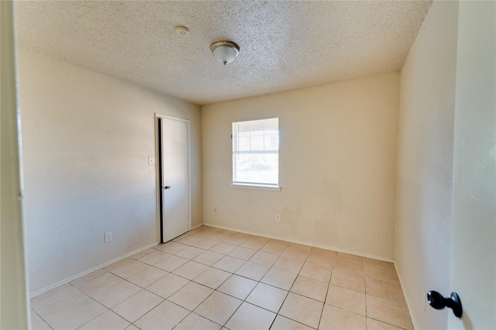 1539 Stevenage - Photo 6
