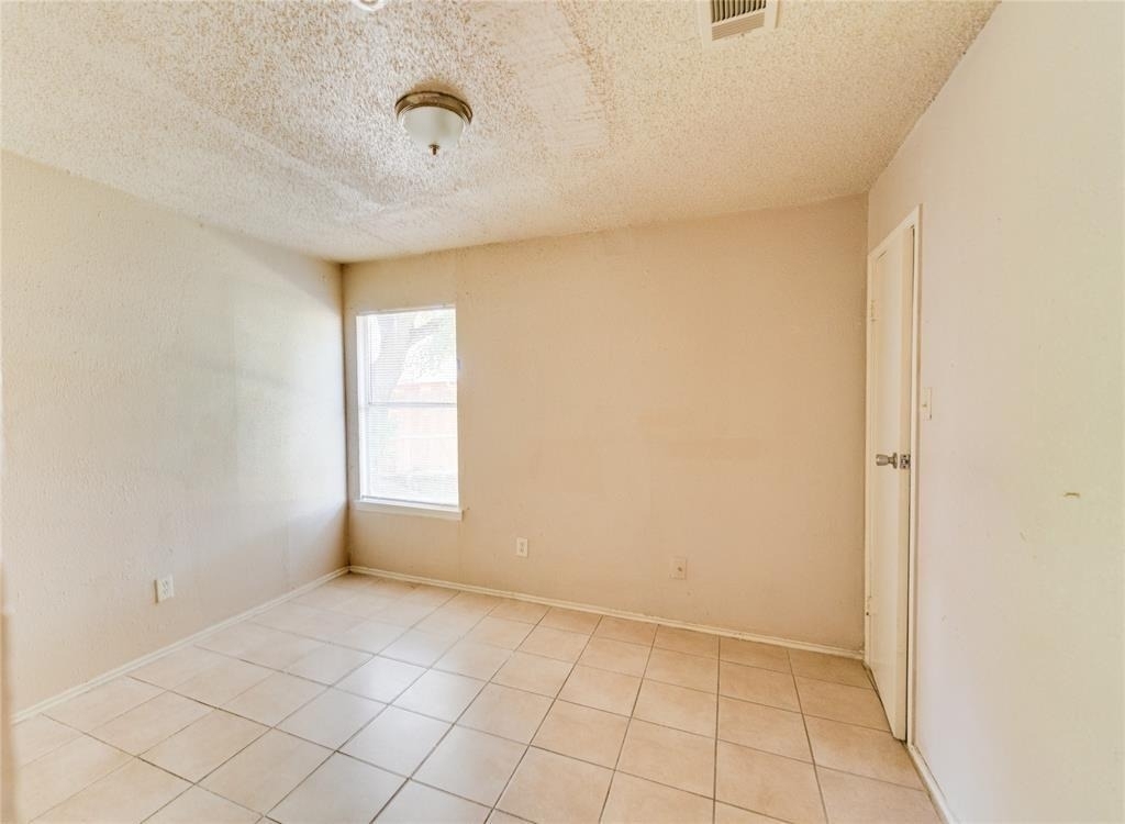 1539 Stevenage - Photo 9