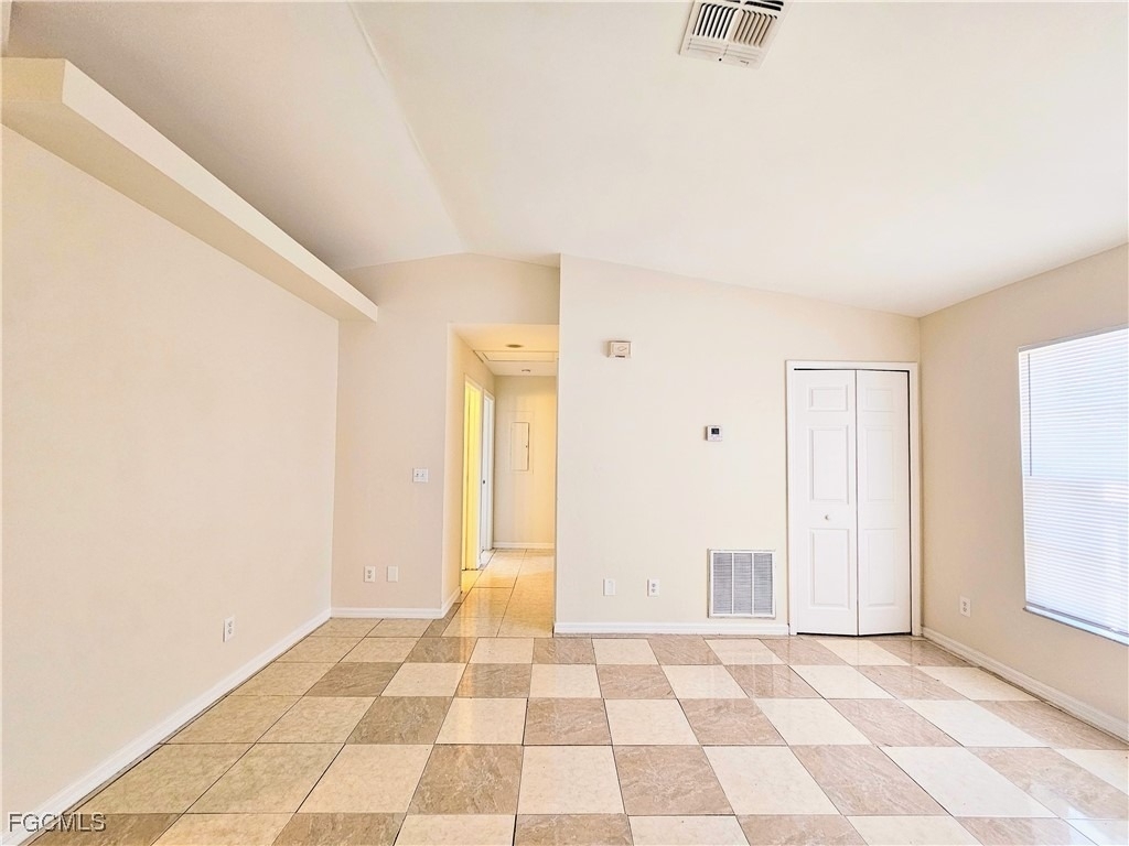 4916 Leonard Boulevard S - Photo 8