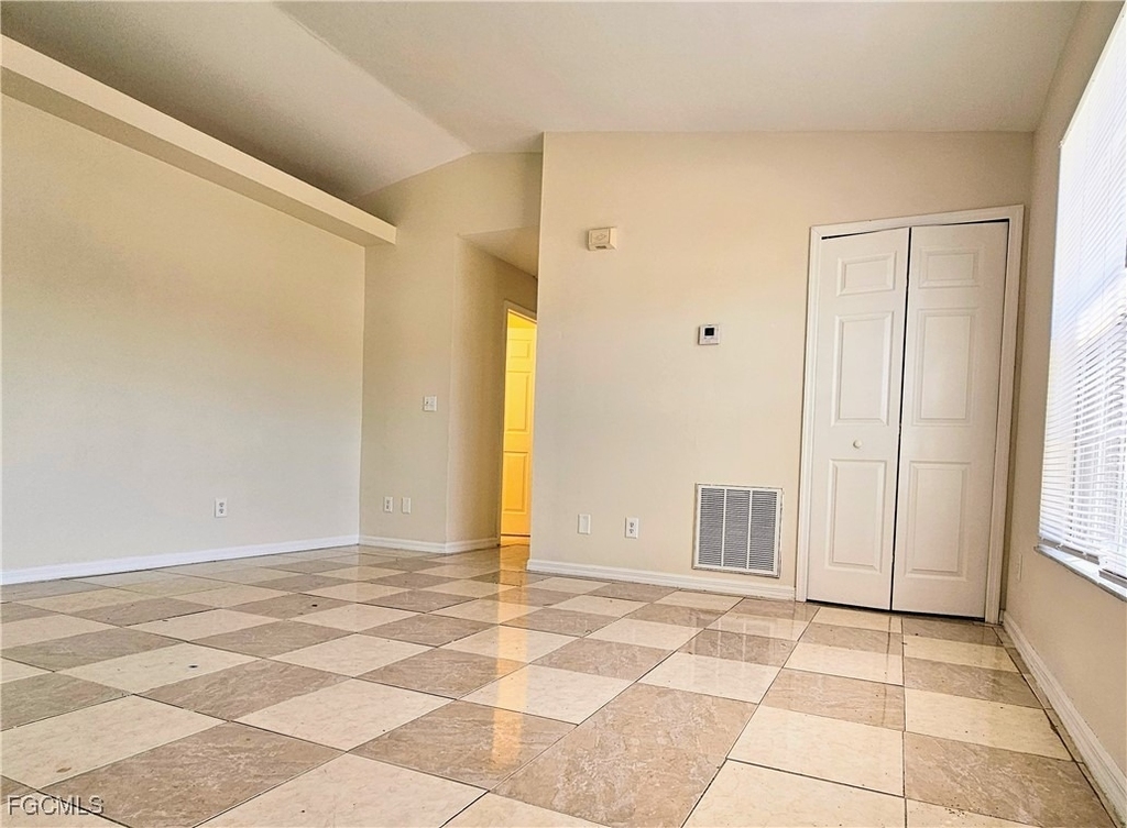 4916 Leonard Boulevard S - Photo 3