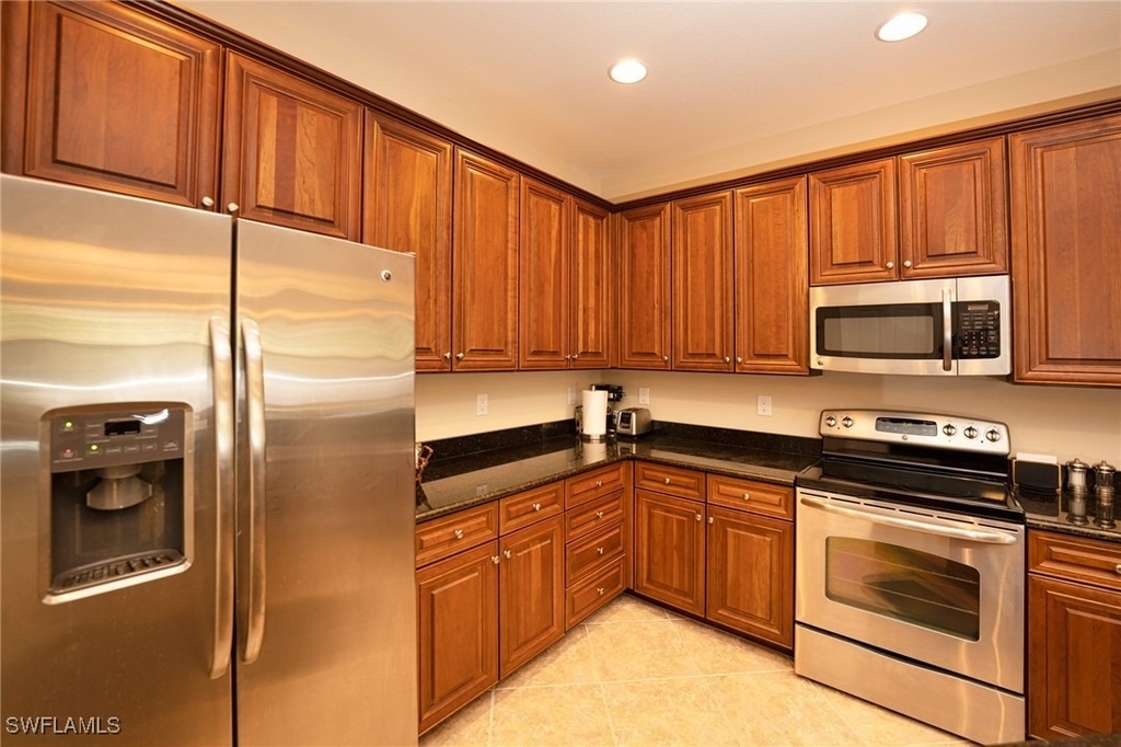 9054 Capistrano Street N - Photo 6
