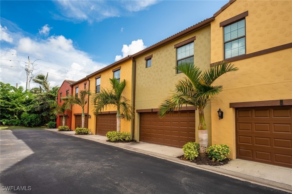 9054 Capistrano Street N - Photo 24