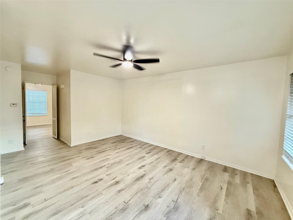 6401 Skyline Drive - Photo 4