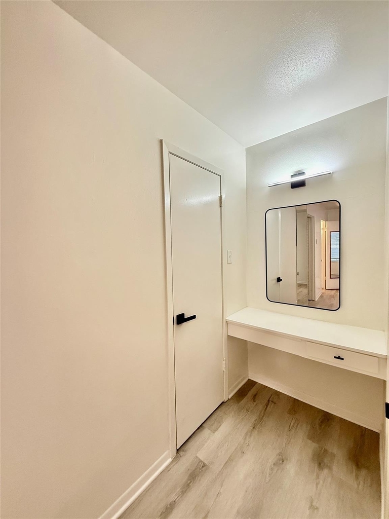 6401 Skyline Drive - Photo 7