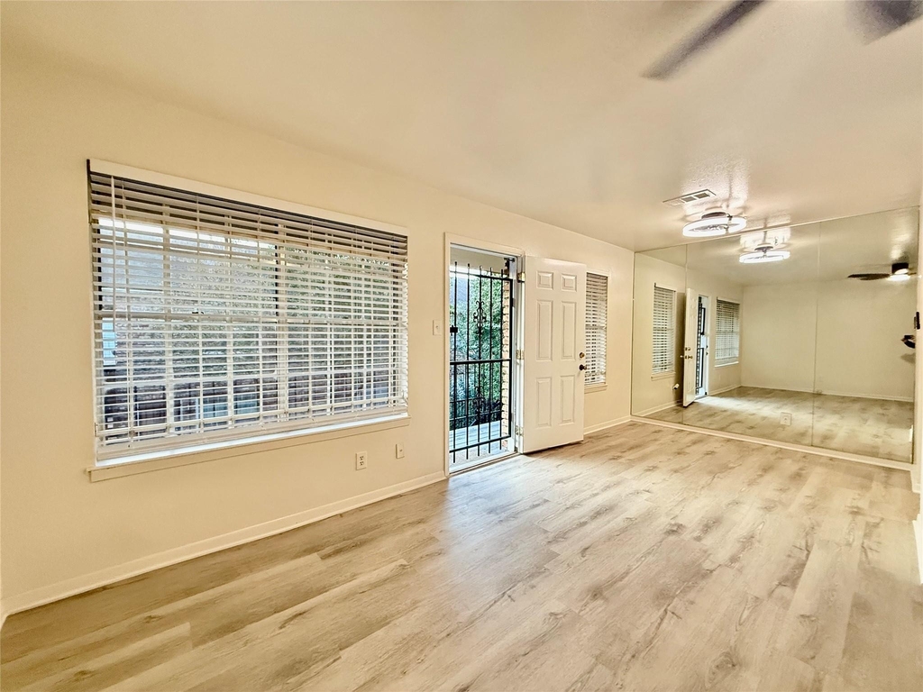 6401 Skyline Drive - Photo 2