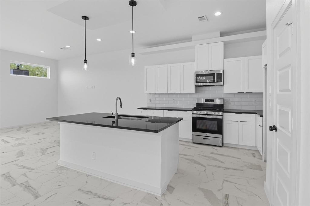 2924 El Fenice Lane - Photo 7