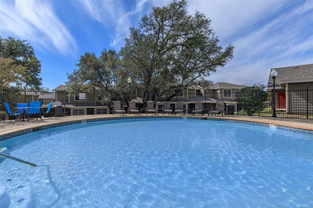 1297 W Loop 1604 N - Photo 7