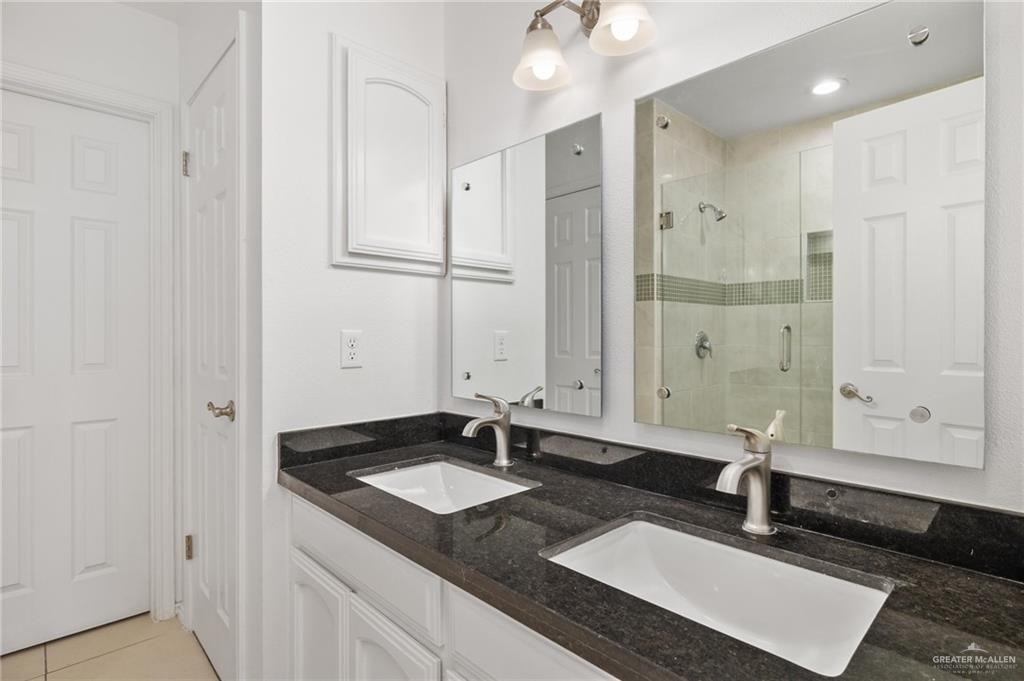 2210 E 23rd Street - Photo 7